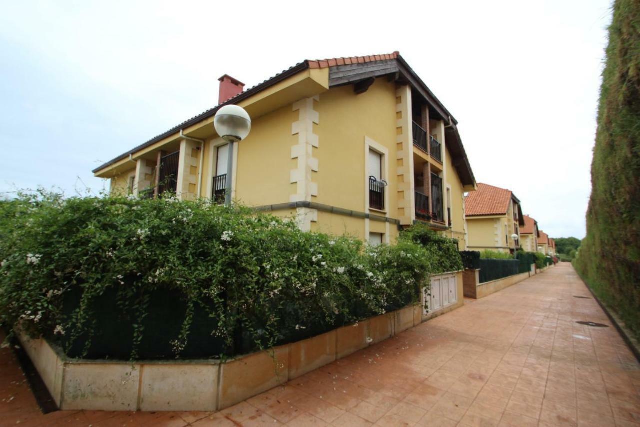 Urbanizacion Lagos Azules Apartamento Comillas Esterno foto